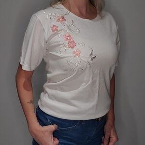 Embroidered Floral Hawaii 100% cotton white tshirt purchased in Hawaii 2011